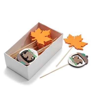 ECUREUIL ET FEUILLE D'ERABLE SUR PIQUE les 24P