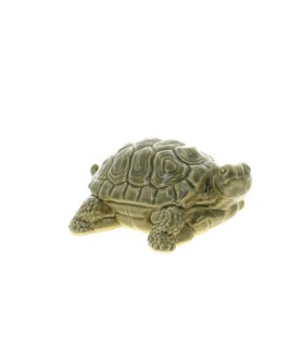 TORTUE VERNIS 22.5 X12.5 H10.5CM à la pièce